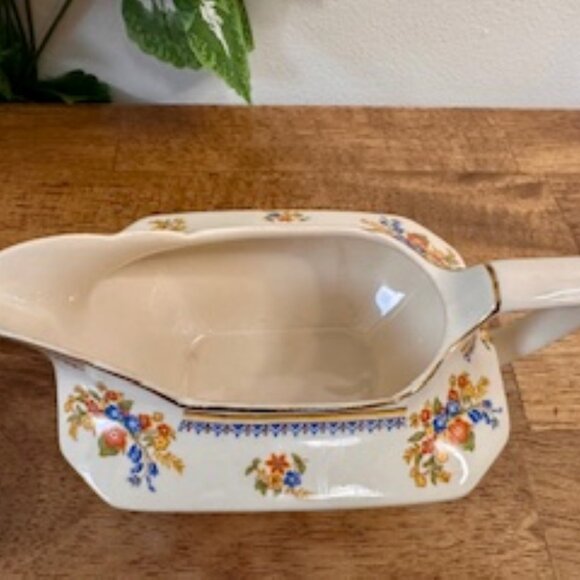 Vintage John Maddock & Sons Royal Cakemorian Gravy Boat England Floral Gold Trim - Picture 3 of 7